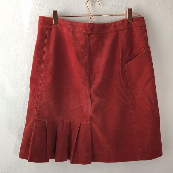 Corduroy rust colored skirt‎ - Picture 3 of 4